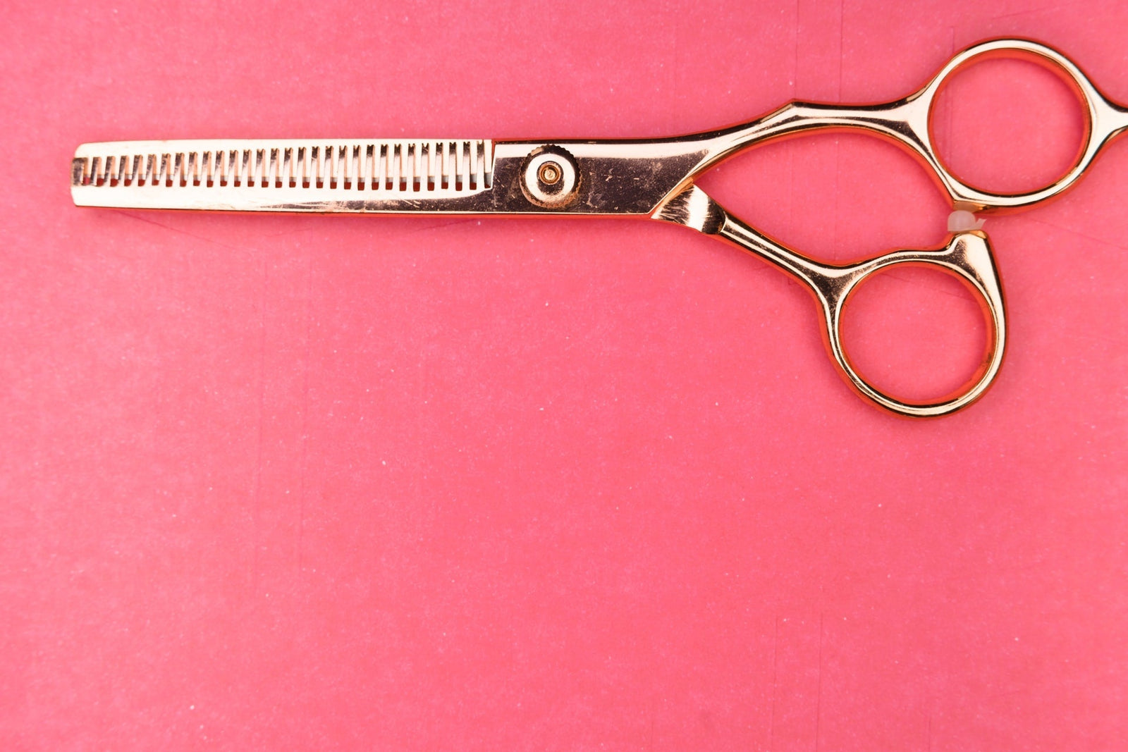 How To Tell If Your Hair Cutting Scissors Need A Sharpen