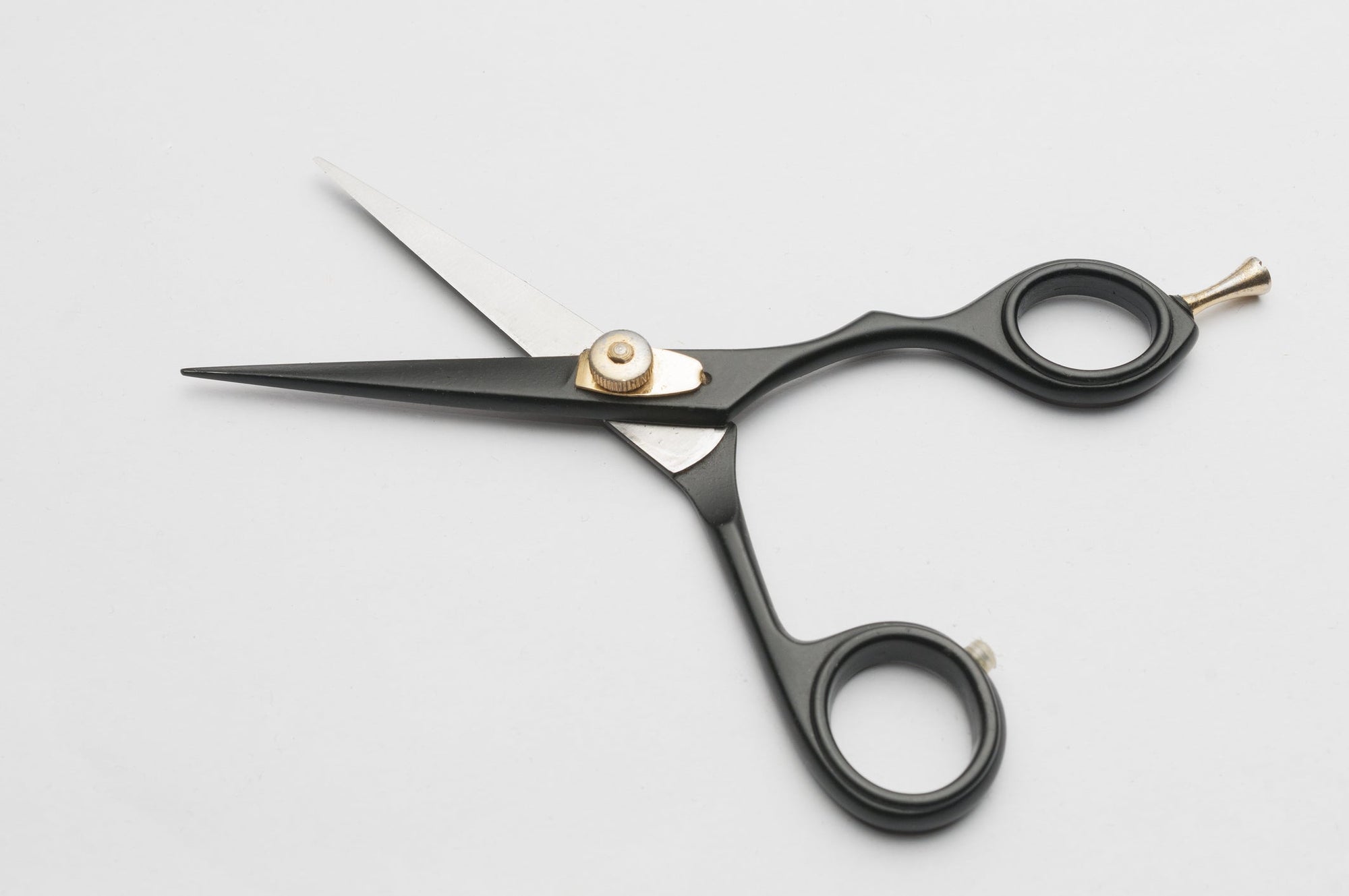 How to Choose Scissors for Cutting Extensions or Wigs – Ninja Scissors